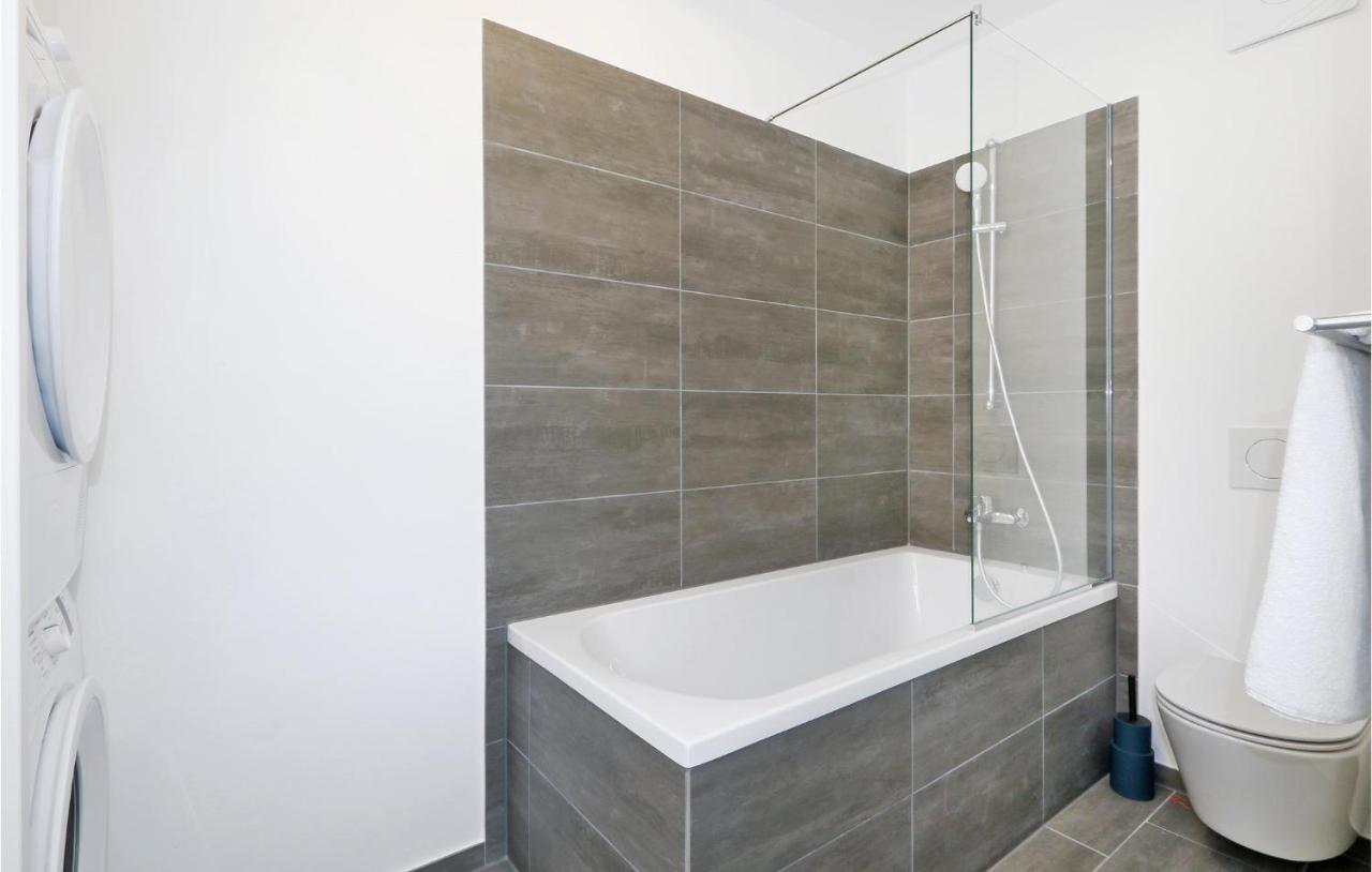 2 Bedroom Cozy Apartment In Lembruch-Duemmer See Exterior foto